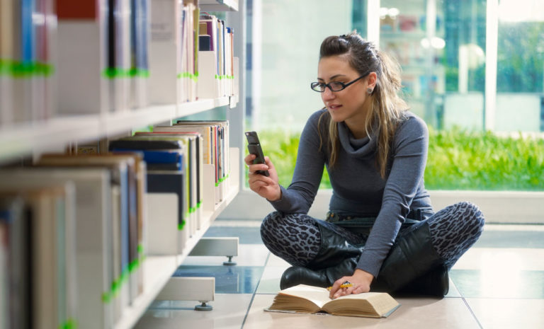 5 Best Apps for Book Lovers